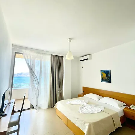 Pastarella Beachfront ホテル