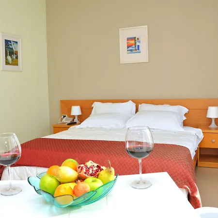 Отель Pastarella Beachfront