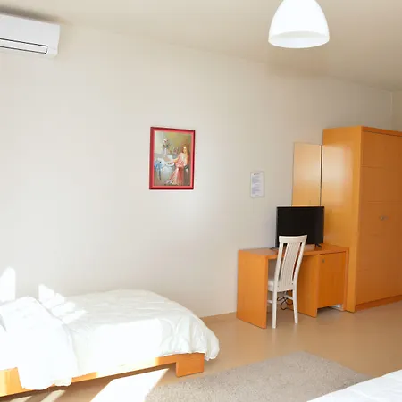 Pastarella Beachfront Szálloda 4*